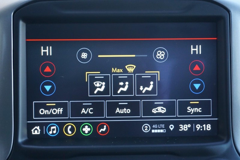 Chevrolet Silverado 1500 Vehicle Full-screen Gallery Image 57