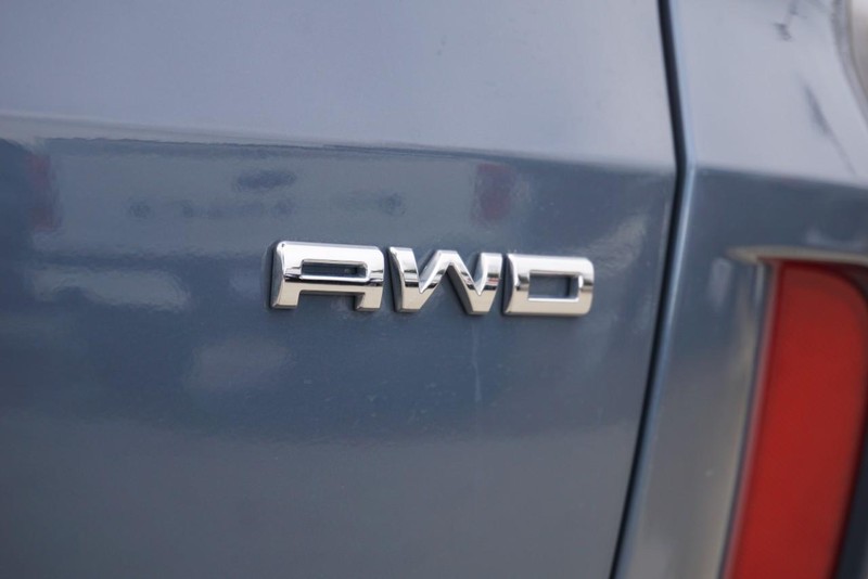 Ford Escape Vehicle Full-screen Gallery Image 19