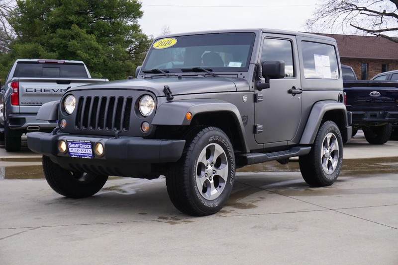 Jeep Wrangler Vehicle Full-screen Gallery Image 07