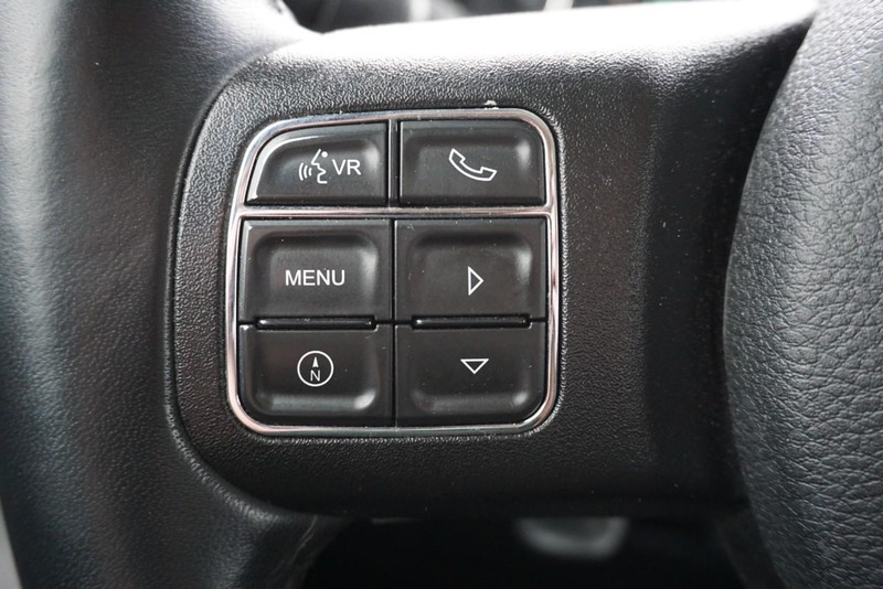 Jeep Wrangler Vehicle Full-screen Gallery Image 35