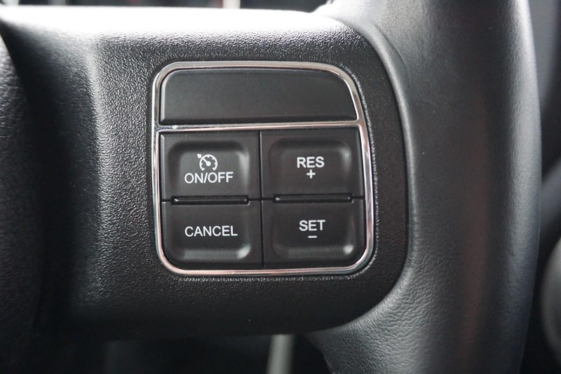 Jeep Wrangler Vehicle Full-screen Gallery Image 36