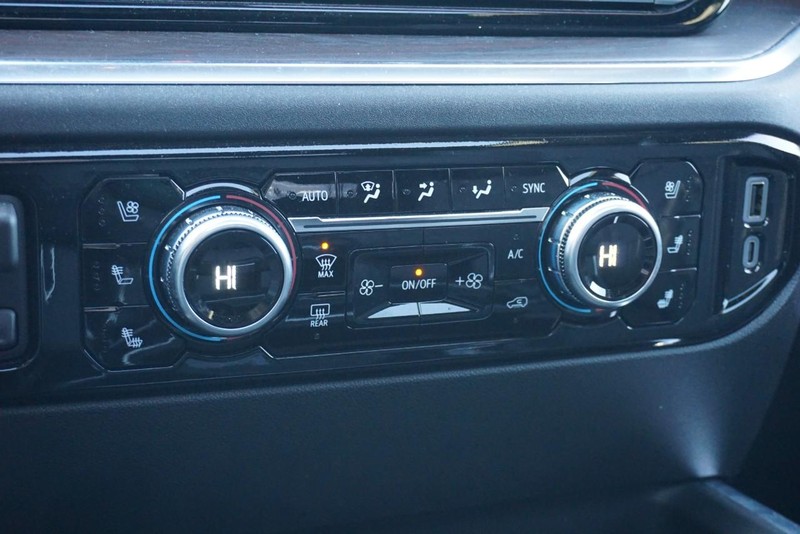 GMC Sierra 2500HD Vehicle Full-screen Gallery Image 53