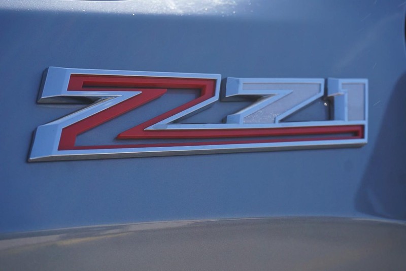 Chevrolet Silverado 1500 Vehicle Full-screen Gallery Image 12