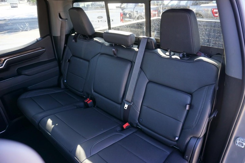 Chevrolet Silverado 1500 Vehicle Full-screen Gallery Image 29