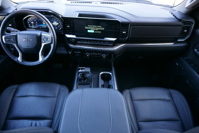 Chevrolet Silverado 1500 Vehicle Full-screen Gallery Image 34