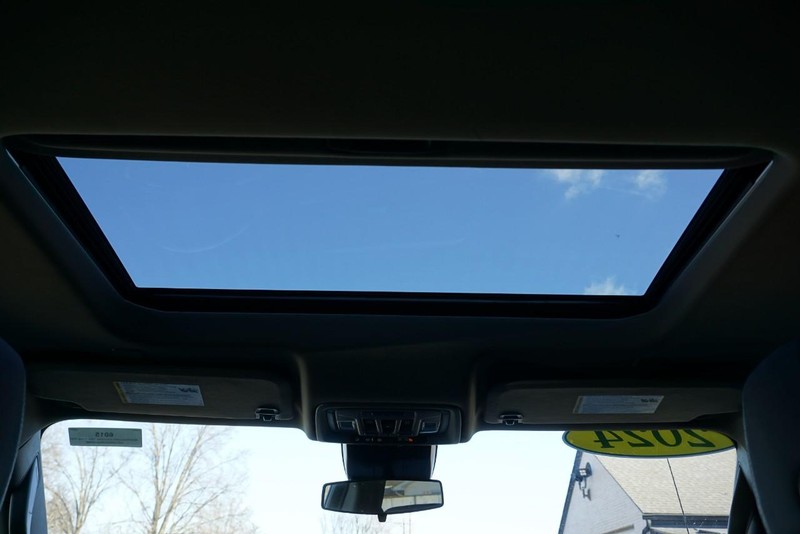 Chevrolet Silverado 1500 Vehicle Full-screen Gallery Image 38