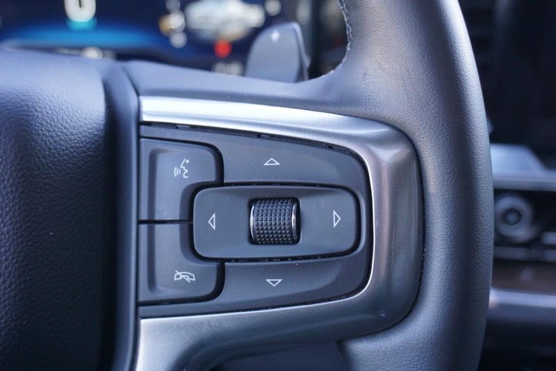 Chevrolet Silverado 1500 Vehicle Full-screen Gallery Image 41