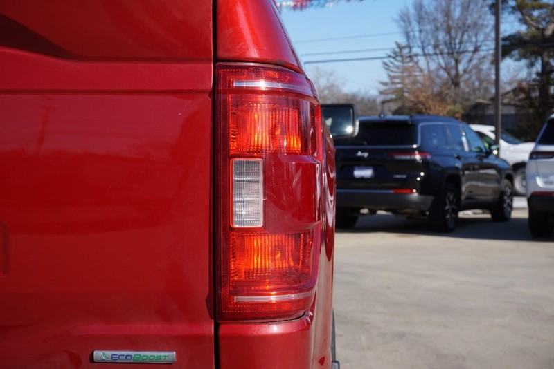 Ford F-150 Vehicle Full-screen Gallery Image 22