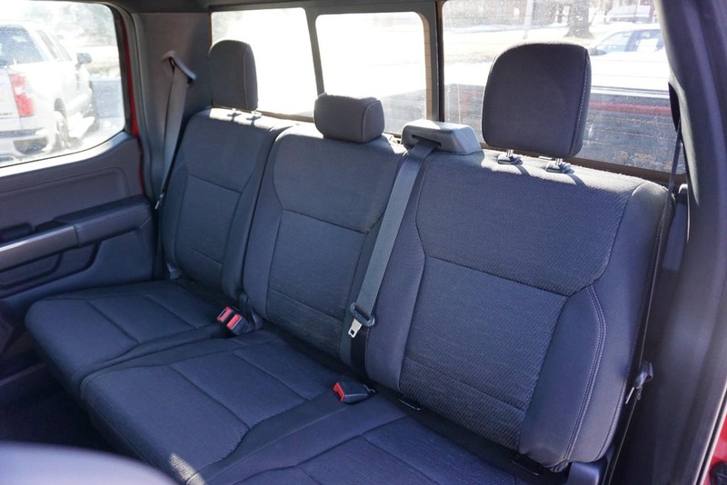 Ford F-150 Vehicle Full-screen Gallery Image 29