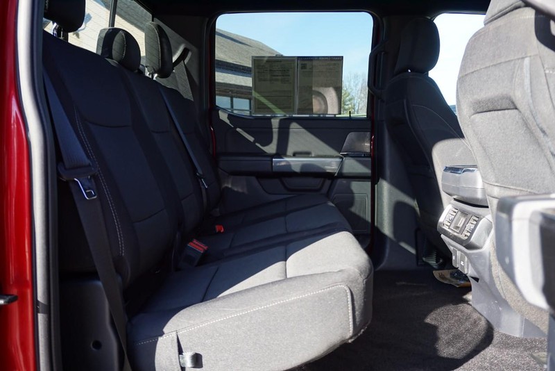 Ford F-150 Vehicle Full-screen Gallery Image 30