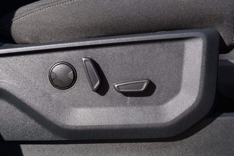 Ford F-150 Vehicle Full-screen Gallery Image 33