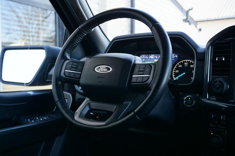 Ford F-150 Vehicle Full-screen Gallery Image 36