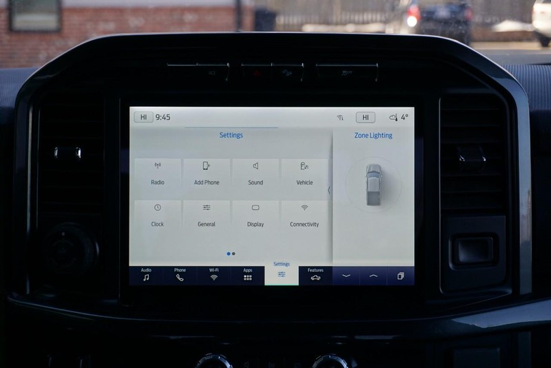 Ford F-150 Vehicle Full-screen Gallery Image 37