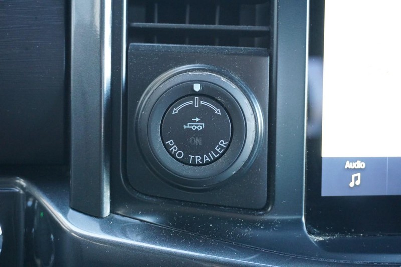 Ford F-150 Vehicle Full-screen Gallery Image 45