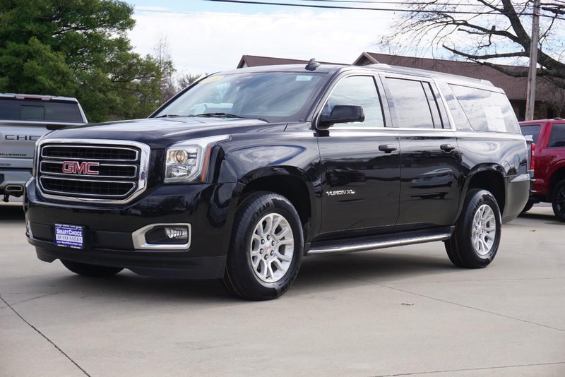 GMC Yukon XL Vehicle Full-screen Gallery Image 07