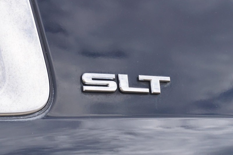 GMC Yukon XL Vehicle Full-screen Gallery Image 18