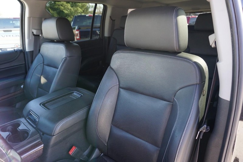 GMC Yukon XL Vehicle Full-screen Gallery Image 29