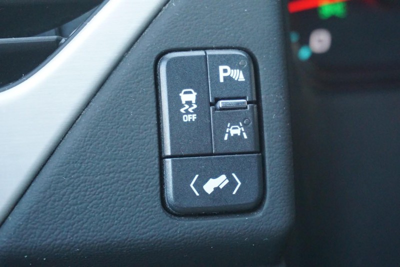 GMC Yukon XL Vehicle Full-screen Gallery Image 50