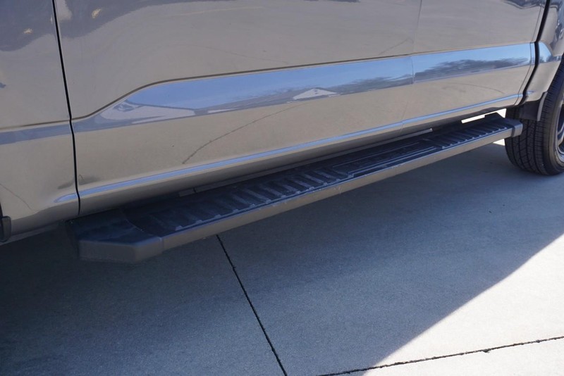 Ford F-150 Vehicle Full-screen Gallery Image 14