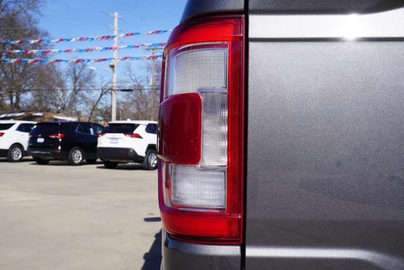 Ford F-150 Vehicle Full-screen Gallery Image 21