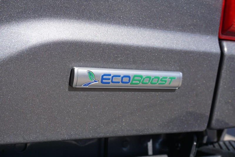 Ford F-150 Vehicle Full-screen Gallery Image 23