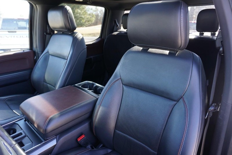 Ford F-150 Vehicle Full-screen Gallery Image 28