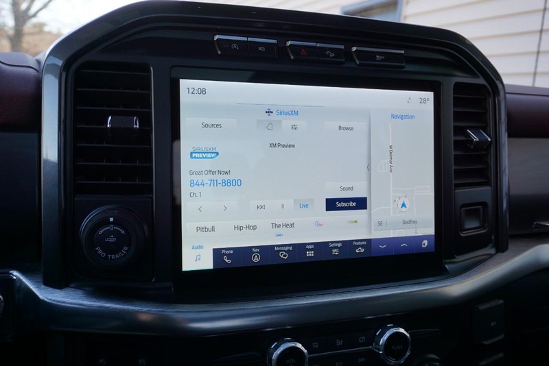 Ford F-150 Vehicle Full-screen Gallery Image 46