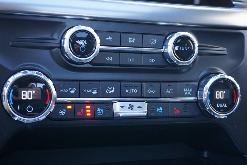 Ford F-150 Vehicle Full-screen Gallery Image 47