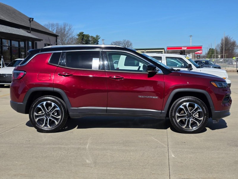 Jeep Compass Vehicle Full-screen Gallery Image 02