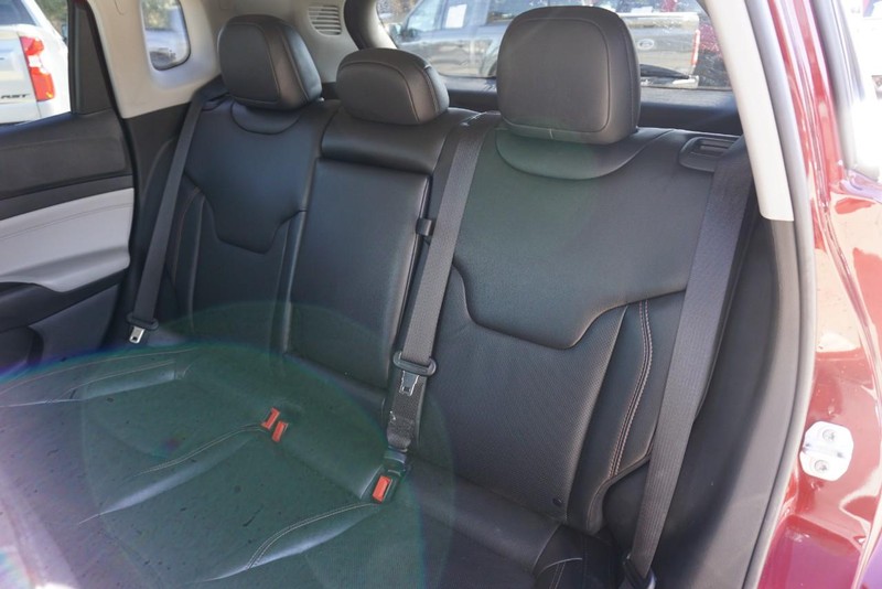 Jeep Compass Vehicle Full-screen Gallery Image 24