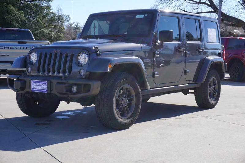 Jeep Wrangler Unlimited Vehicle Full-screen Gallery Image 07