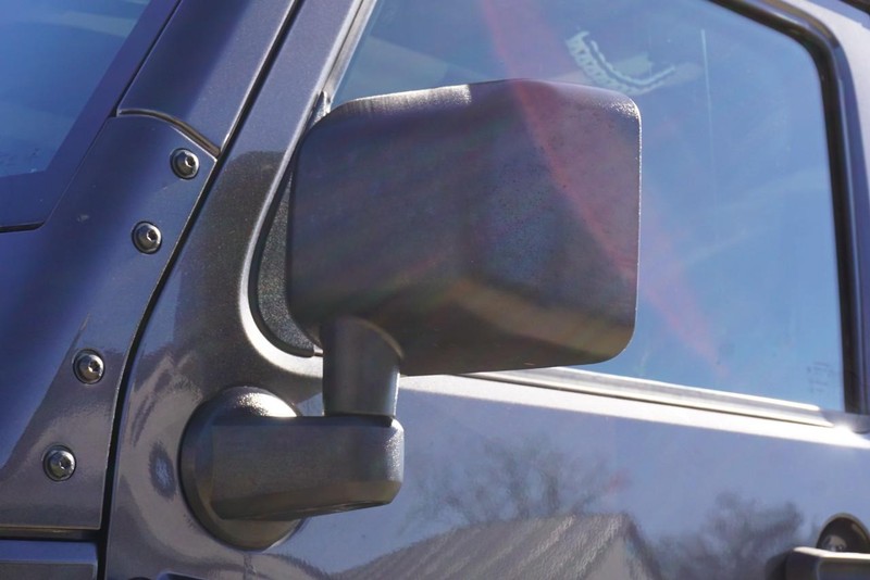 Jeep Wrangler Unlimited Vehicle Full-screen Gallery Image 14