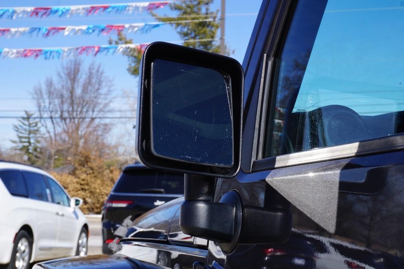 Jeep Wrangler Unlimited Vehicle Full-screen Gallery Image 17