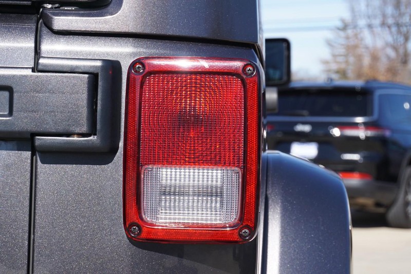 Jeep Wrangler Unlimited Vehicle Full-screen Gallery Image 19