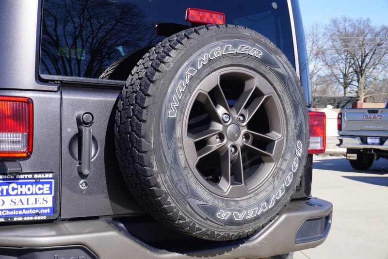 Jeep Wrangler Unlimited Vehicle Full-screen Gallery Image 20