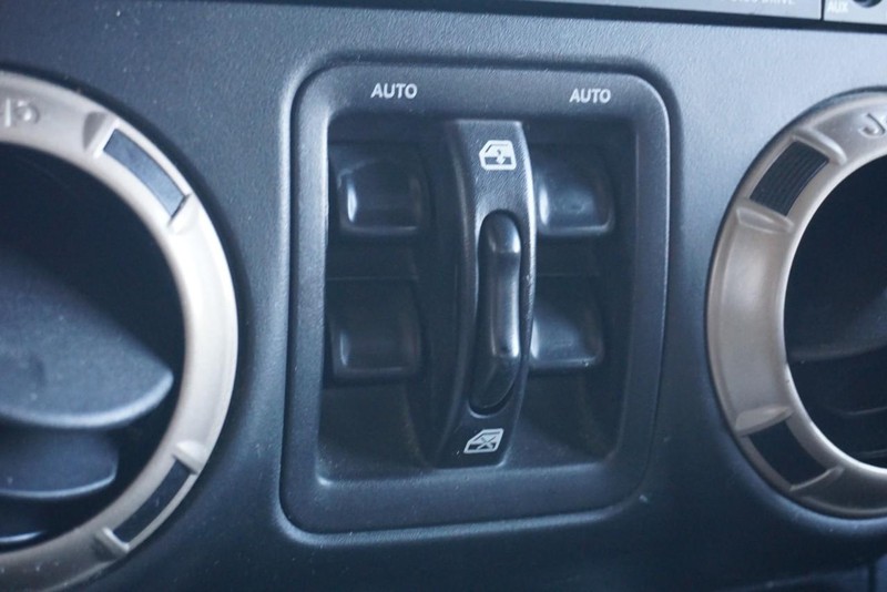 Jeep Wrangler Unlimited Vehicle Full-screen Gallery Image 42