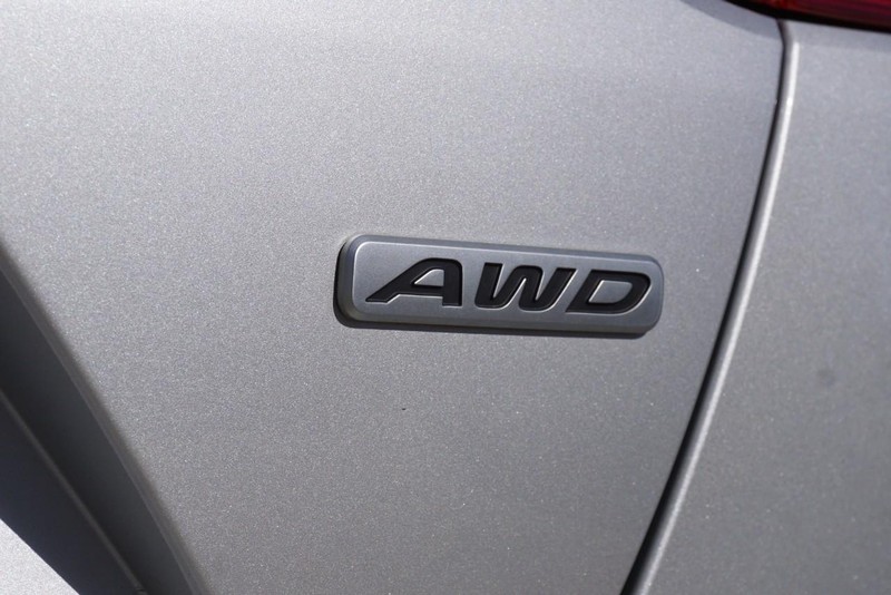 Kia Stinger Vehicle Full-screen Gallery Image 21