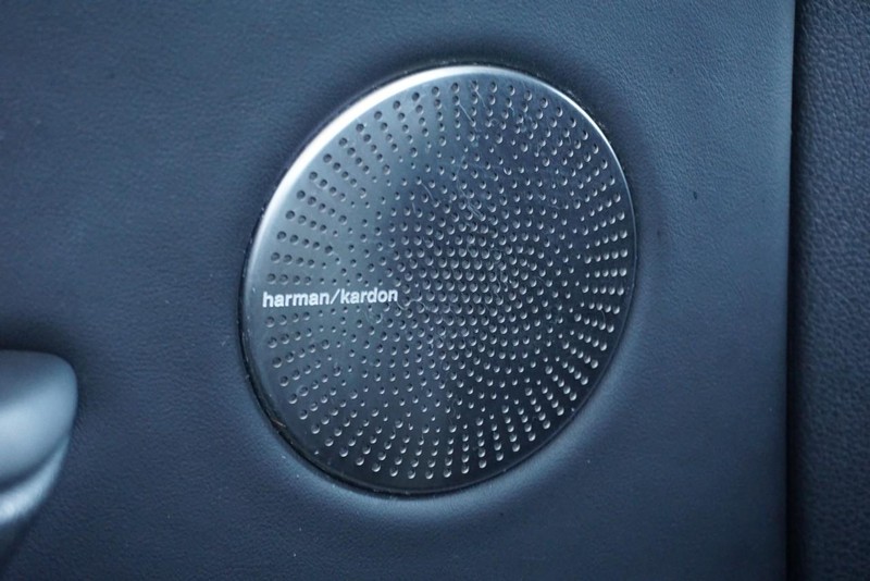 Kia Stinger Vehicle Full-screen Gallery Image 40