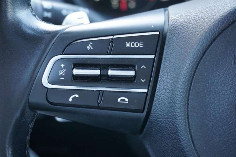 Kia Stinger Vehicle Full-screen Gallery Image 41