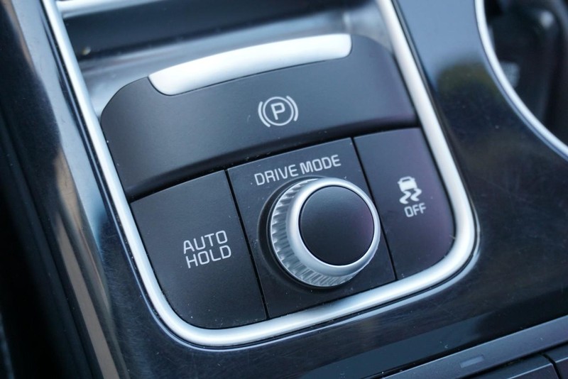 Kia Stinger Vehicle Full-screen Gallery Image 49