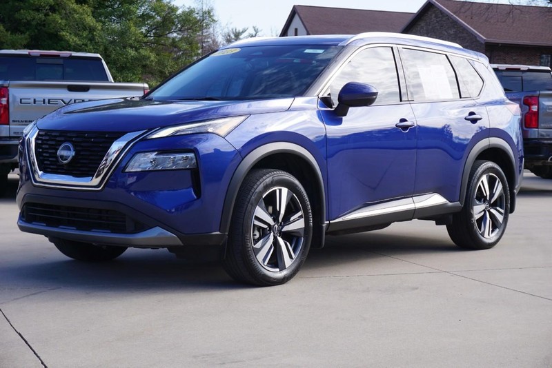 Nissan Rogue Vehicle Full-screen Gallery Image 07