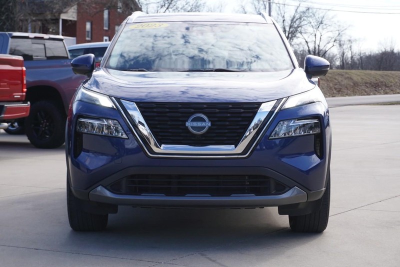 Nissan Rogue Vehicle Full-screen Gallery Image 08