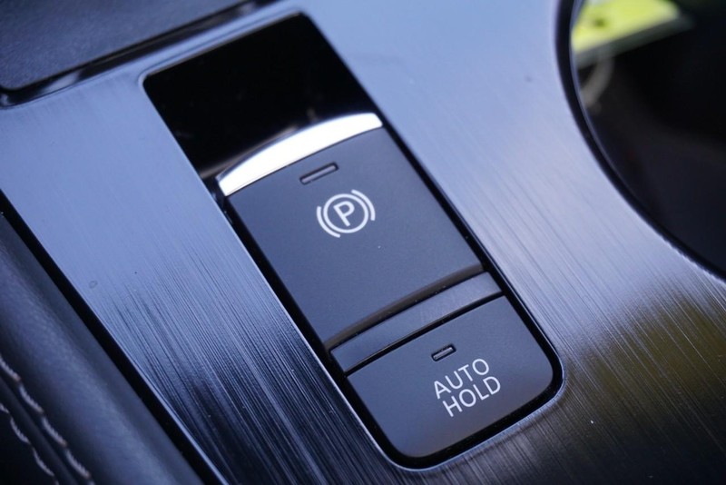 Nissan Rogue Vehicle Full-screen Gallery Image 44