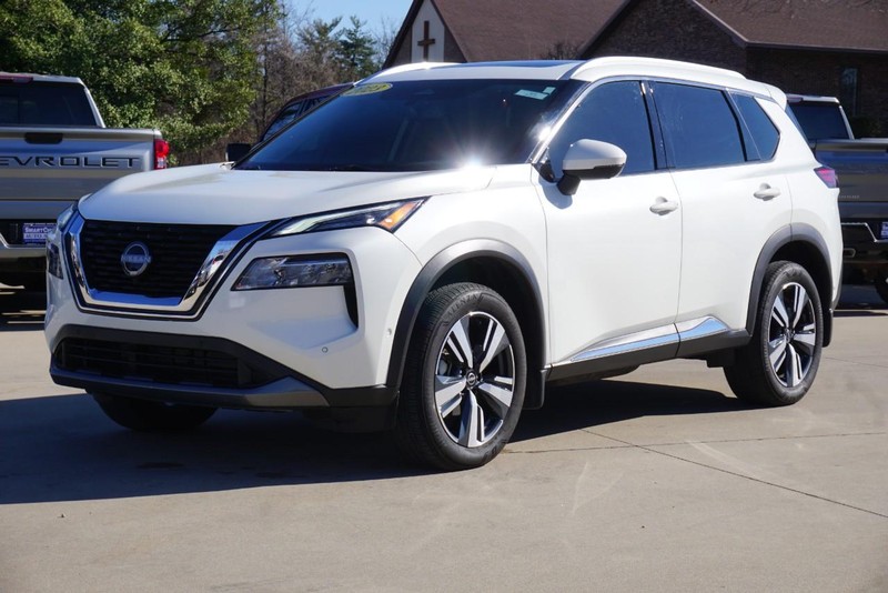 Nissan Rogue Vehicle Full-screen Gallery Image 07