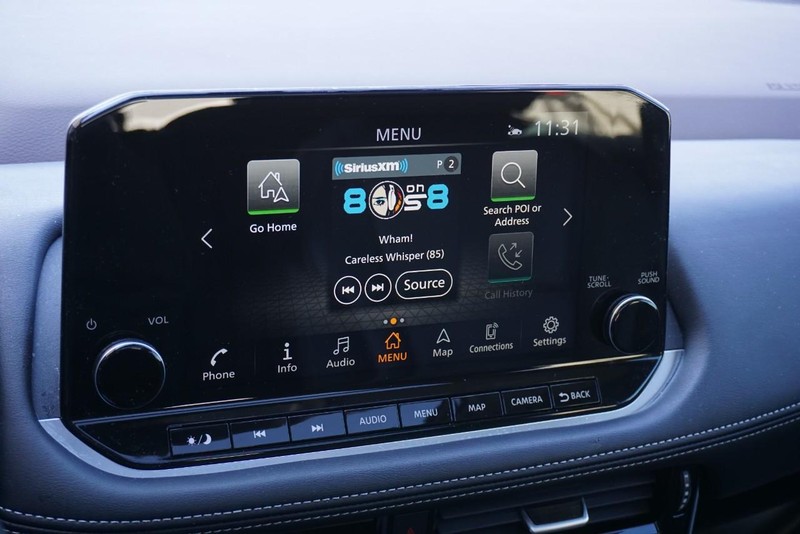 Nissan Rogue Vehicle Full-screen Gallery Image 40