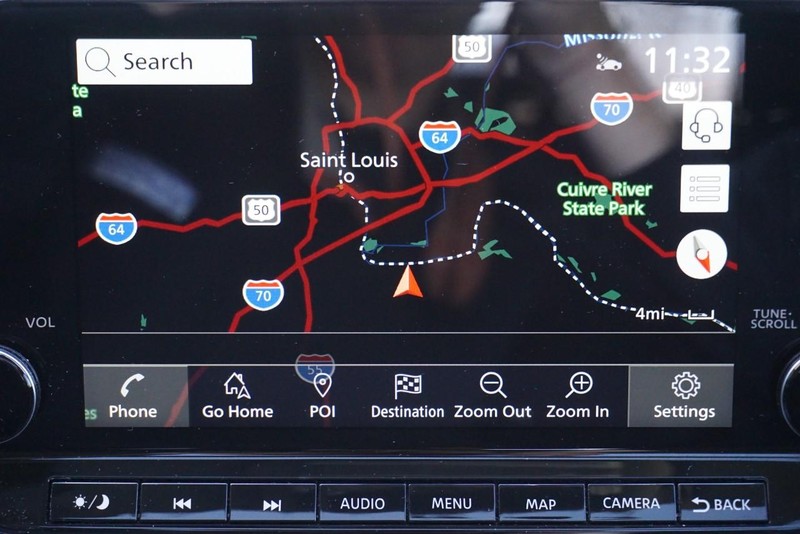 Nissan Rogue Vehicle Full-screen Gallery Image 47