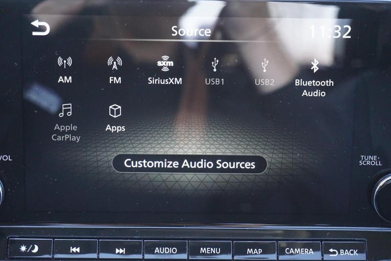 Nissan Rogue Vehicle Full-screen Gallery Image 48