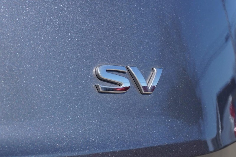 Nissan Rogue Vehicle Full-screen Gallery Image 18