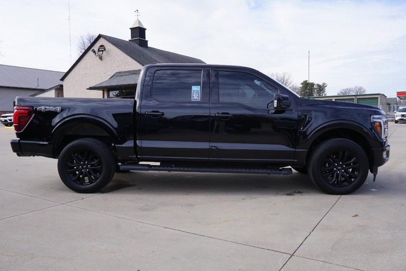 Ford F-150 Vehicle Full-screen Gallery Image 02