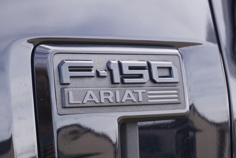 Ford F-150 Vehicle Full-screen Gallery Image 12